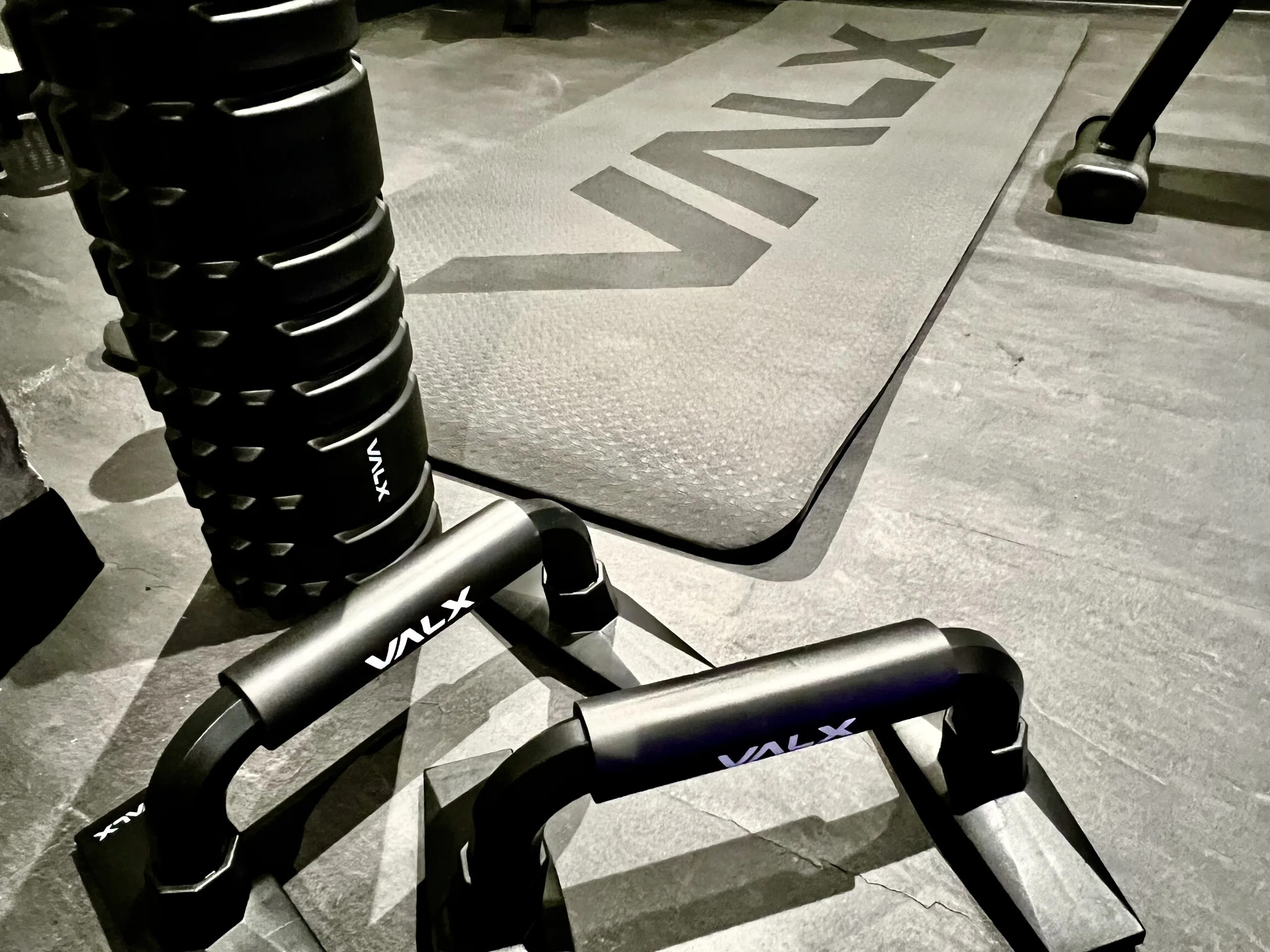 人形町・水天宮前エリアで人気のパーソナルジムLYRIME人形町・水天宮前店のトレーニングエリアの内装